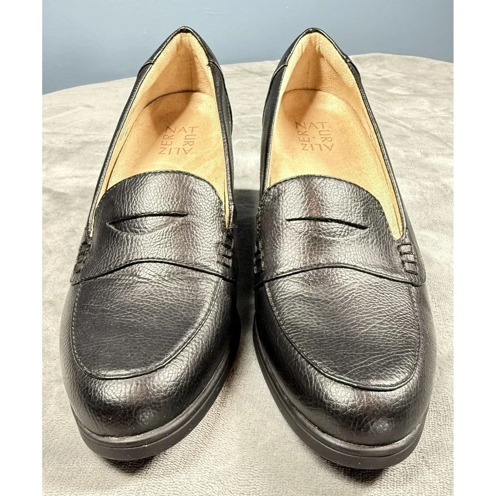 Naturalizer light heels